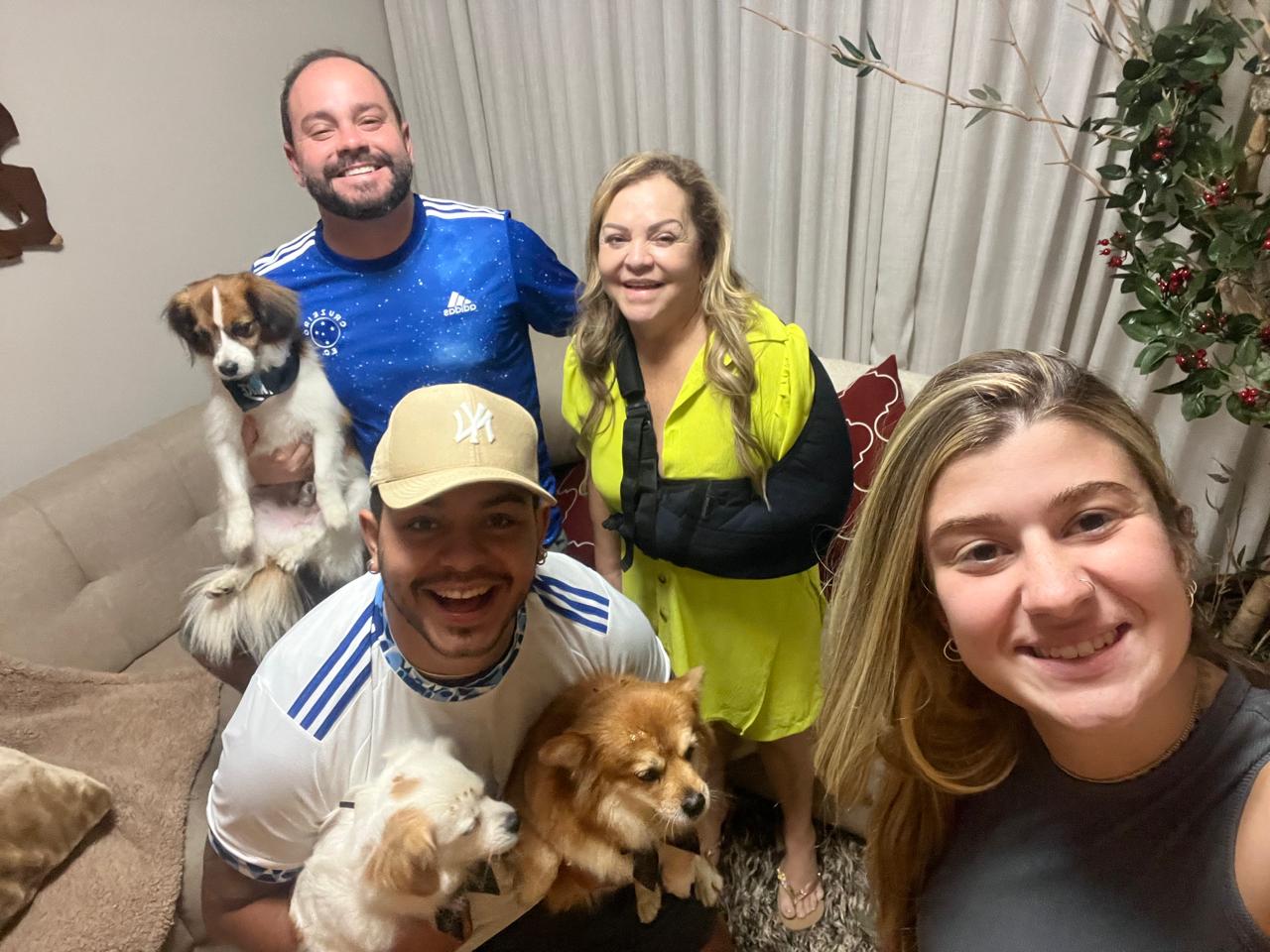Nick, Mateus, Gabriel, Nina, Nala, Rosaura e Brunna